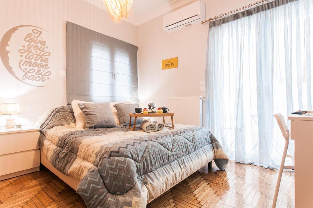 Luxury Seaside Apartment Next To Starbucks Opossite The Beach Park Of Flisvos アテネ エクステリア 写真