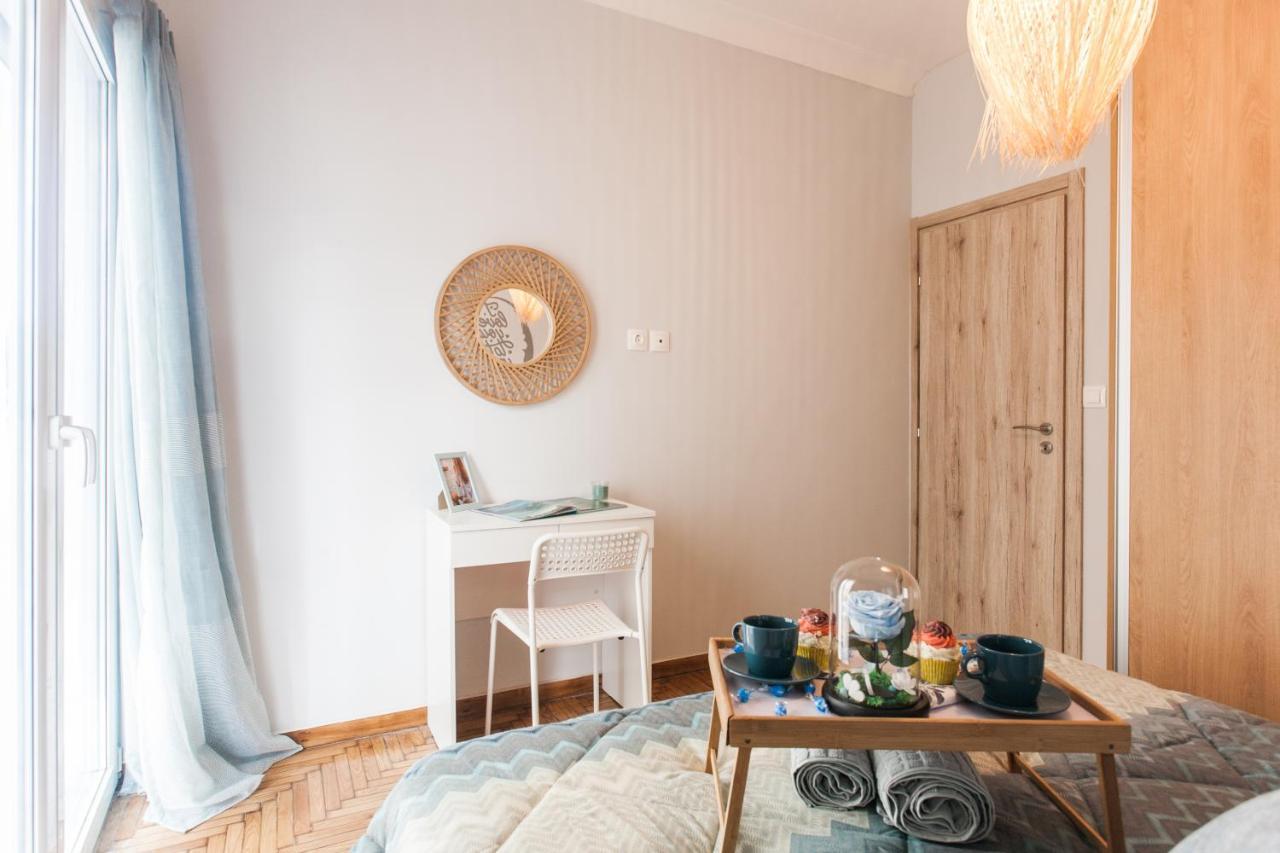 Luxury Seaside Apartment Next To Starbucks Opossite The Beach Park Of Flisvos アテネ エクステリア 写真